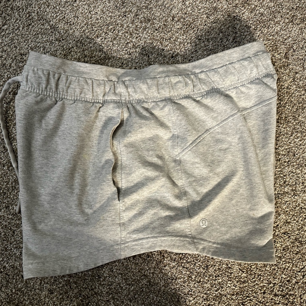 Inner Glow High Rise Short (Gray)